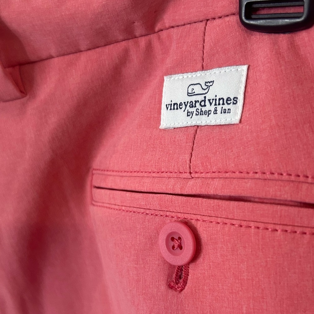 Vineyard Vines Breaker 9” Shorts Performance Golf Pink Coral Men’s Size 40 - Picture 4 of 9